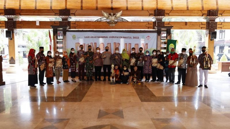 MTs Negeri 9 Bantul Terima Penghargaan Sekolah Ramah Anak dari Bupati Bantul